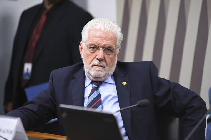jaques-wagner-e-ex-socio-de-vorcaro-sao-alvos-da-pf-em-nova-operacao-sobre-o