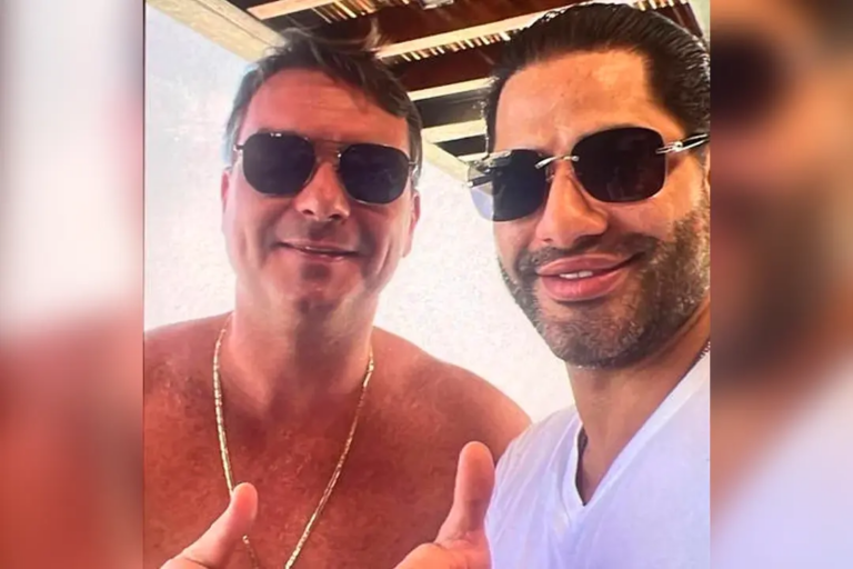 foto-de-flavio-bolsonaro-com-“sicario”-ja-era-conhecida-entre-lideres-do-pl