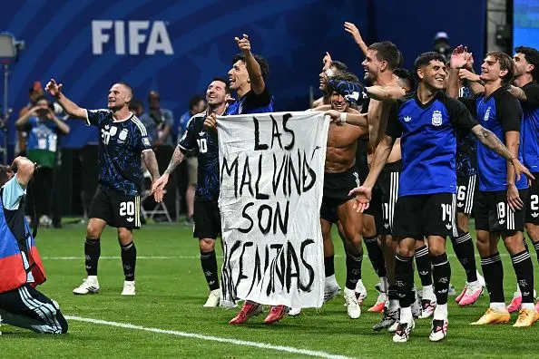 governo-das-malvinas-critica-selecao-argentina-por-manifestacao-politica