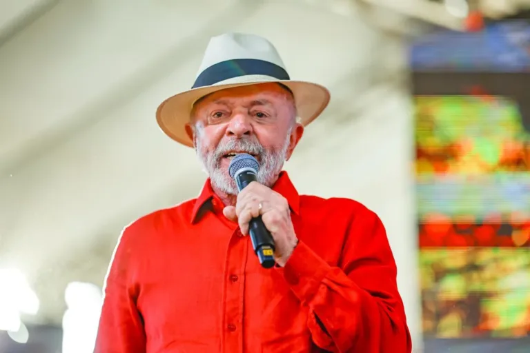 lula-reage-ao-tarifaco-dos-eua-e-diz-que-governo-“nao-vacilara”-pela-soberania