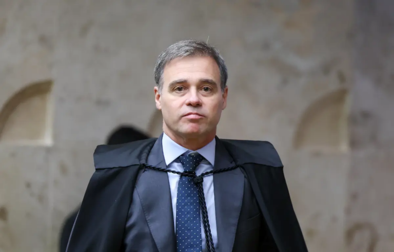 reinaldo-azevedo-detona-mendonca-por-perseguicao-a-lulinha:-“mutacao-da-lava-jato”