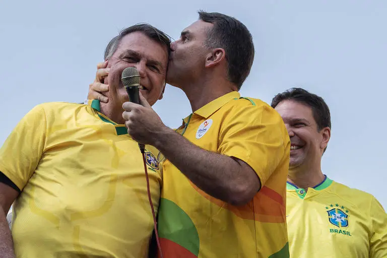 bolsonaro-aprovou-vice-de-flavio-acusado-de-estuprar-menina