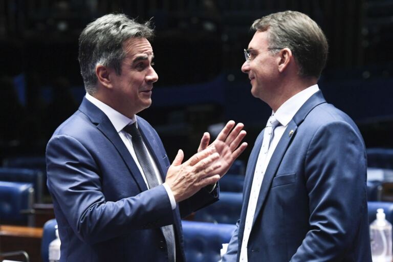 flavio-bolsonaro-apoia-lira-e-exclui-ciro-nogueira-de-lista-ao-senado